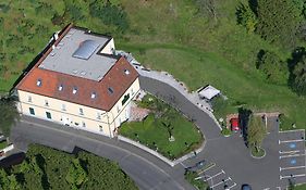 Gösser BACHGASSLHOF -- Bed&Breakfast -- Apartments